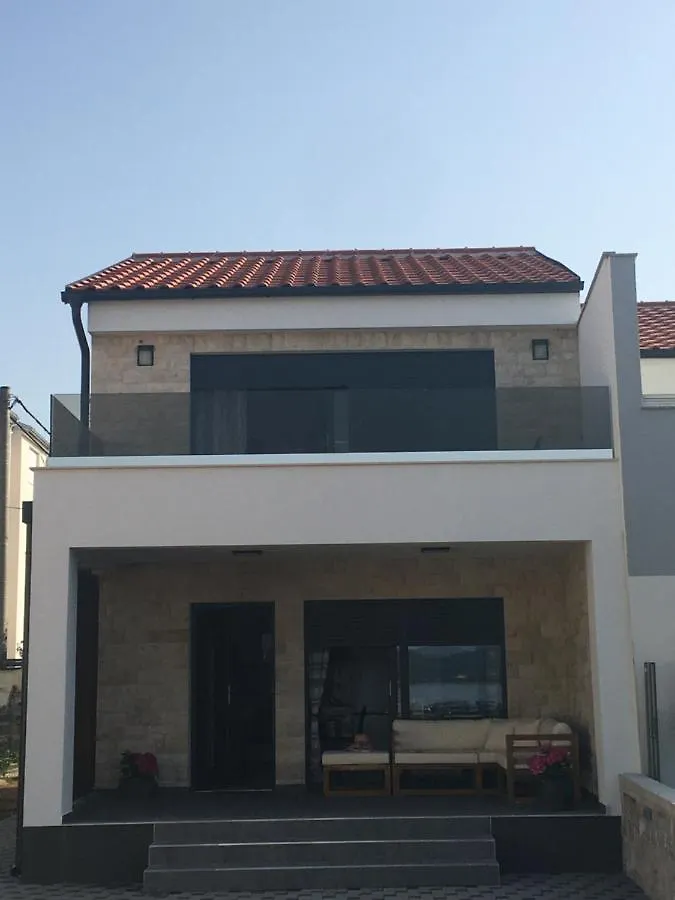 Apartmani Zlata Sveti Filip i Jakov 0*,