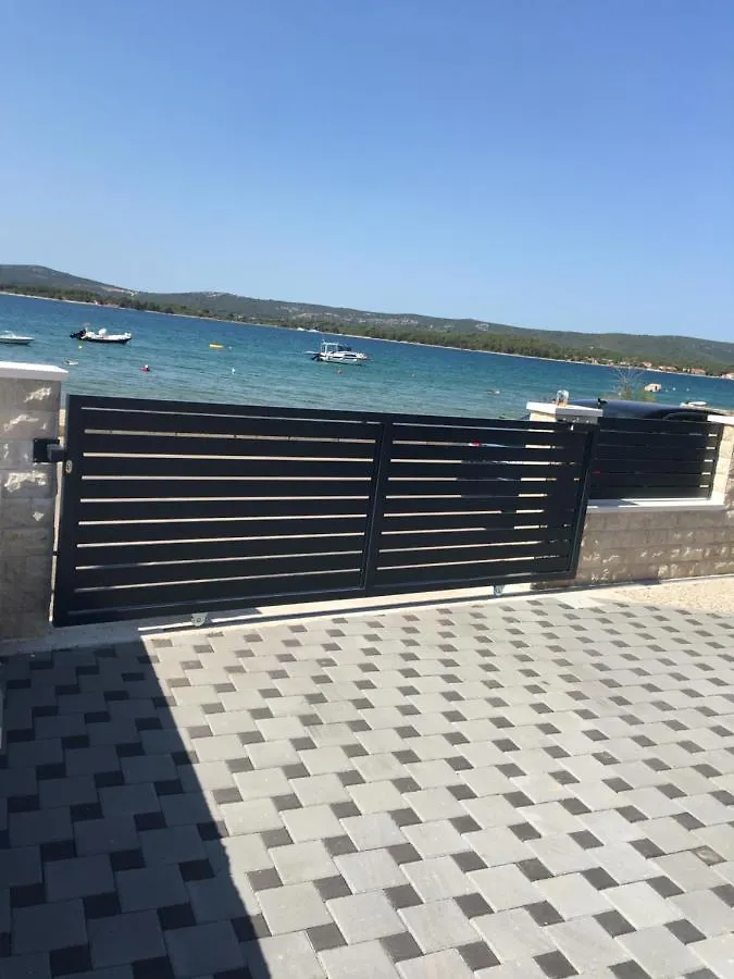 Apartmani Zlata Sveti Filip i Jakov 0*,