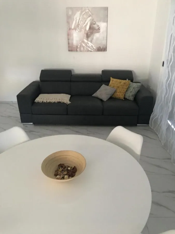 Apartmani Zlata Sveti Filip i Jakov Lägenhet