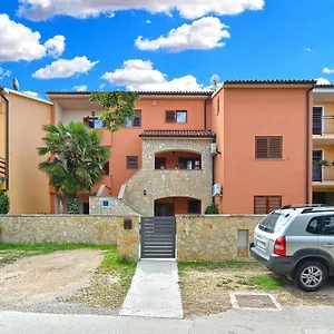 apartment-puzar-295.in-istria.net/